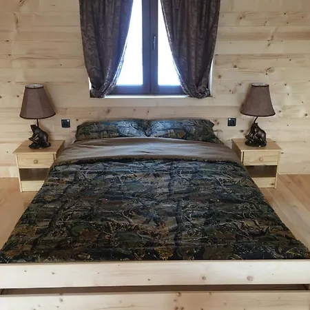 木屋 Sisters Sekulic